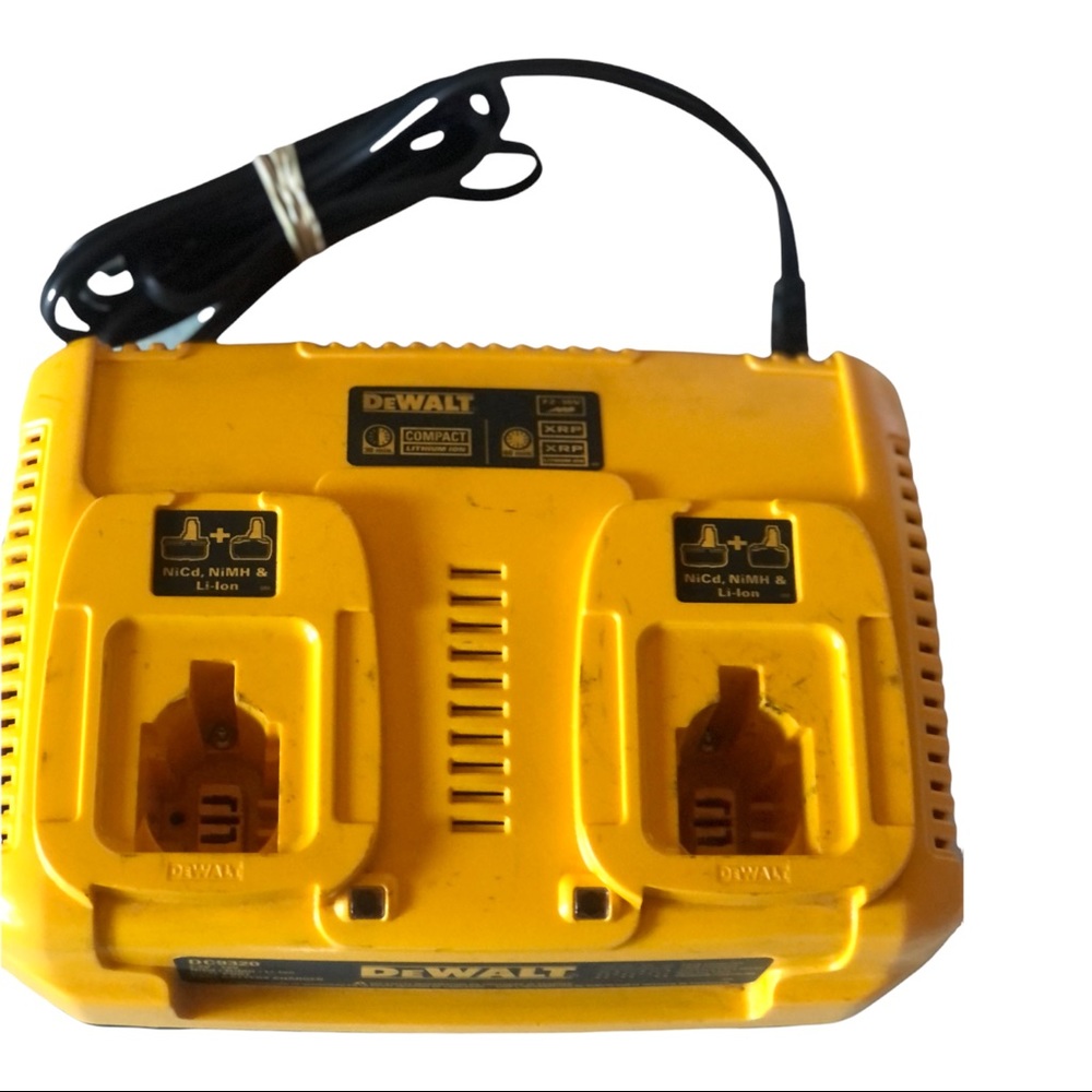 DeWalt Dual Port Battery Charger Genuine Charger 18V Model: DC9320 Charger Only